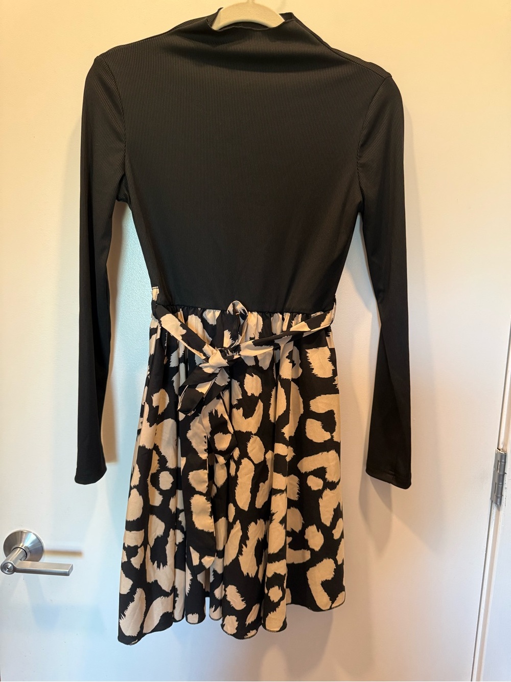 Black and Beige Leopard Print Long Sleeve Dress with Tie Waist